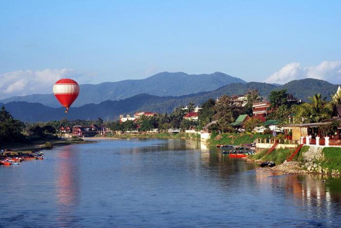 Consiana Hotel Vang Vieng Exterior foto